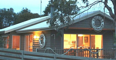Anglesea Overboard Seaside Cottage - Hervey Bay Accommodation 2