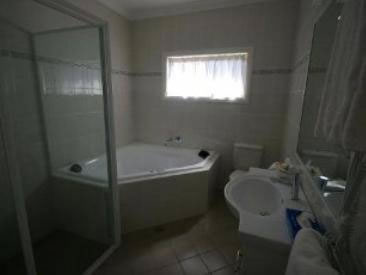 Best Western Harvest Lodge Motel - Hervey Bay Accommodation 3