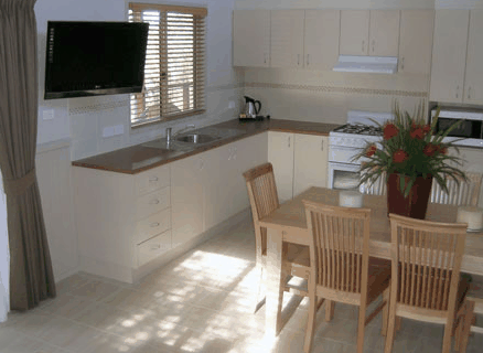 Lakesea Caravan Park - Hervey Bay Accommodation