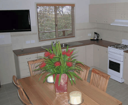 Lakesea Caravan Park - thumb 1