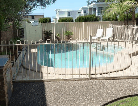 Mollymook Surfbeach Motel & Apartments - Hervey Bay Accommodation 2
