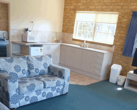 Mollymook Surfbeach Motel & Apartments - Hervey Bay Accommodation 3