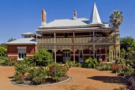 Earlsferry House Bed & Breakfast - Tourism Hervey Bay 0