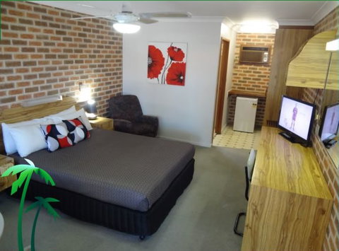 The Palms Motel - Hervey Bay Accommodation 1