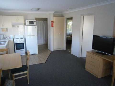 George Bass Motor Inn - Hervey Bay Accommodation 2