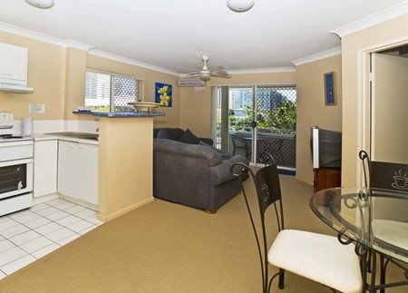 Budds Beach Apartments - Hervey Bay Accommodation 2
