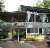 Tree Tops Lodge Cairns - Hervey Bay Accommodation
