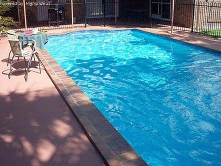 Ainslie Manor BandB - Hervey Bay Accommodation 2