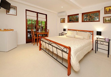 Harbourside B&B - Hervey Bay Accommodation 1