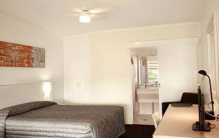 Cronulla Motor Inn - Hervey Bay Accommodation 2