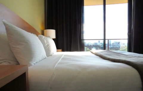 Waldorf Apartment Hotel - Hervey Bay Accommodation 2