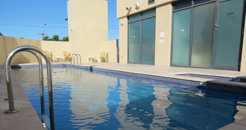 Waldorf Apartment Hotel - Hervey Bay Accommodation 3
