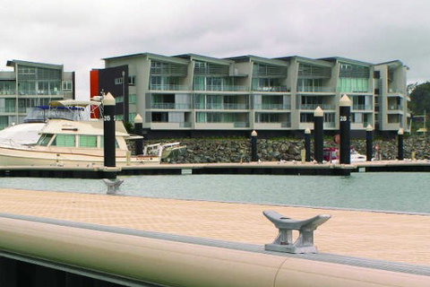 Peninsula Airlie Beach - Hervey Bay Accommodation 0