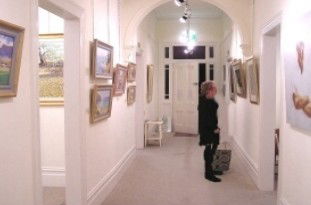 Australian Guild Of Realist Artists - Hervey Bay Accommodation 0