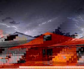 Red Dirt Photographic Gallery - Hervey Bay Accommodation 0