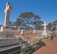 Old Pioneer Cemetery Coolgardie - Hervey Bay Accommodation