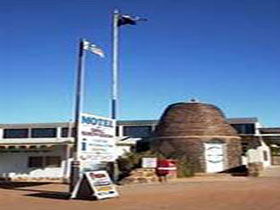 Andamooka Dukes Bottlehouse Museum - Tourism Hervey Bay 0
