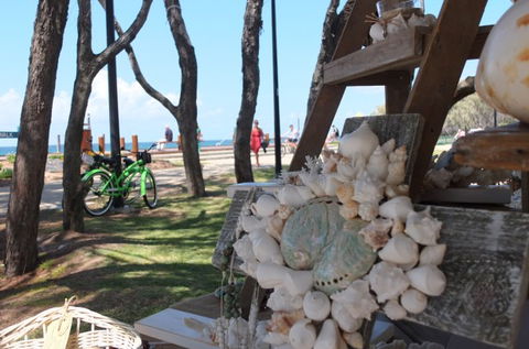 Coolangatta Beachfront Markets - Hervey Bay Accommodation 3