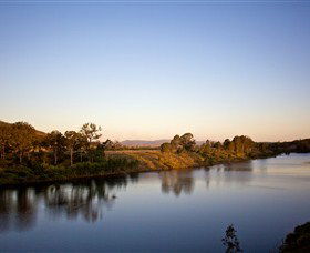 Lake Wivenhoe - Tourism Hervey Bay 0