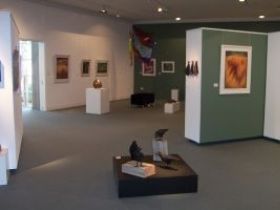 Warwick Art Gallery - Tourism Hervey Bay 0