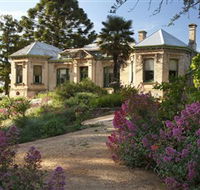 Buda Historic Home  Garden