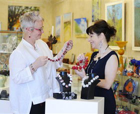 Town & Country Gallery - Tourism Hervey Bay 0