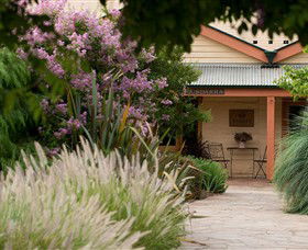 Baileys Of Glenrowan - Hervey Bay Accommodation 0