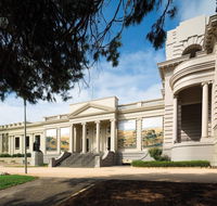 Geelong Gallery - Hervey Bay Accommodation