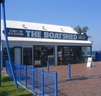Innes Boatshed - Hervey Bay Accommodation
