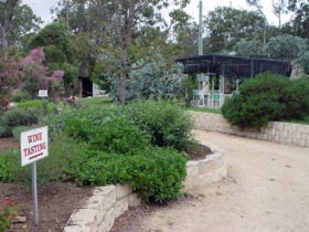 Holland Wines - Hervey Bay Accommodation 1