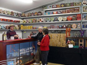 Holland Wines - Hervey Bay Accommodation 2