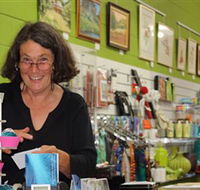 Artists on Parade Art Gallery - Hervey Bay Accommodation