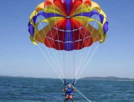 Port Stephens Parasailing - Tourism Hervey Bay 2