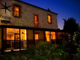Cocos Hair And Day Spa - Hervey Bay Accommodation 0