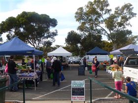Riverland Farmers Market - Hervey Bay Accommodation 2