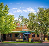 Crown Hotel Wentworth - Hervey Bay Accommodation