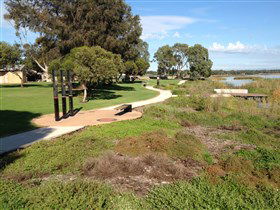 Meningie's Pelican Path - Yunti Ngopun Ngami - Hervey Bay Accommodation 1