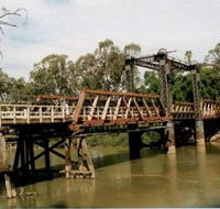 Swan Hill - Murray River Road Bridge - Hervey Bay Accommodation