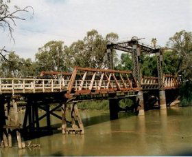 Swan Hill - Murray River Road Bridge - Hervey Bay Accommodation 0