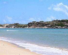 Dhamitjinya (East Woody Island) And Galaru (East Woody Beach) - Hervey Bay Accommodation 1
