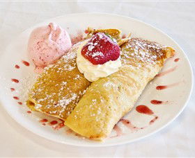 The Big Strawberry - Hervey Bay Accommodation 4