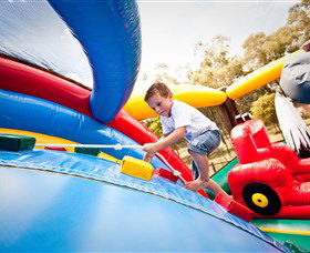 Savannah Visitor Plaza, Taronga Western Plains Zoo Dubbo - Hervey Bay Accommodation 5