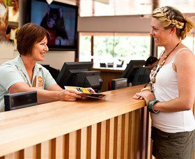 Savannah Visitor Plaza, Taronga Western Plains Zoo Dubbo - Hervey Bay Accommodation 6