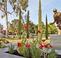 Private Robert Mactier Statue