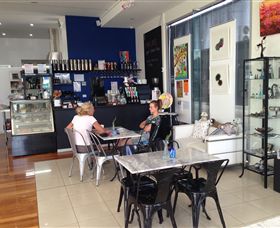 Blue Artz Gallery & Cafe - Tourism Hervey Bay 4
