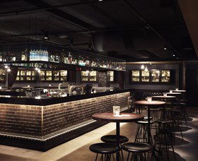 Luckyâ€™s Speakeasy - Tourism Hervey Bay 2