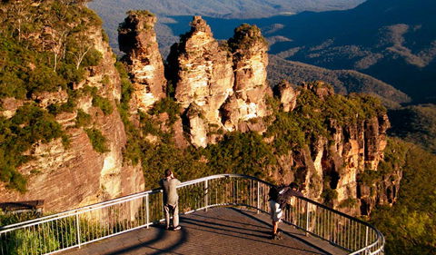 Echo Point Lookout (Three Sisters) - Hervey Bay Accommodation 0