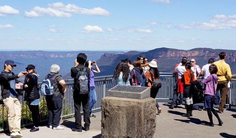 Echo Point Lookout (Three Sisters) - Hervey Bay Accommodation 1