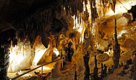 Wollondilly Cave - Tourism Hervey Bay 0
