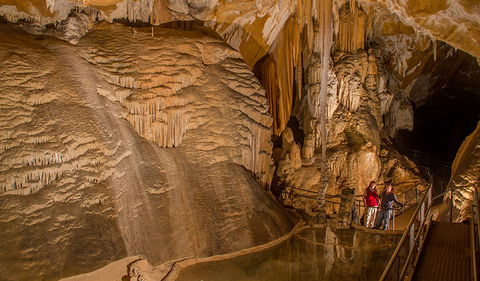 Junction Cave - Hervey Bay Accommodation 1
